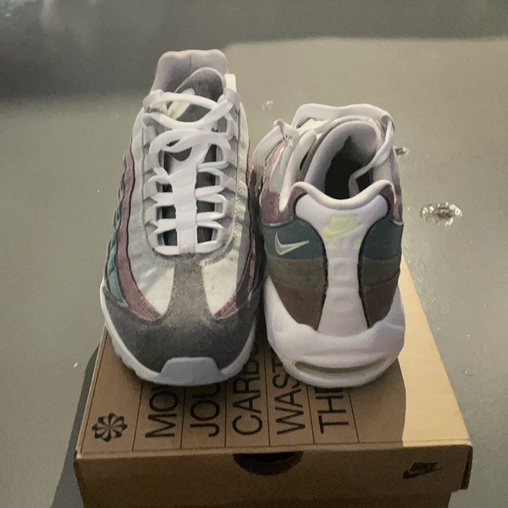 Nike Air Max 95 Recycled Canvas Size 11 - Picture 2 of 6